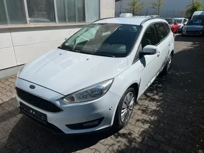 Gebraucht Ford Focus Trend 95 PS (69 kW) 2017 Weiß Limousine