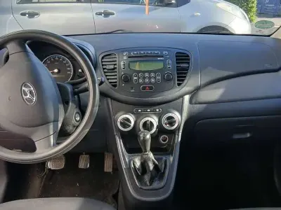 Gebraucht Hyundai i10 Edition+ 75 PS (55 kW) 2009 Rot Kleinwagen