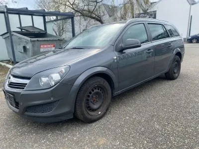 Używany Opel Astra Edition 116 KM (85 kW) 2010 Brązowy Kombi