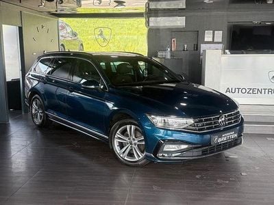 Second-hand VW Passat R-line 150 CP (110 kW) 2023 Albastru Break