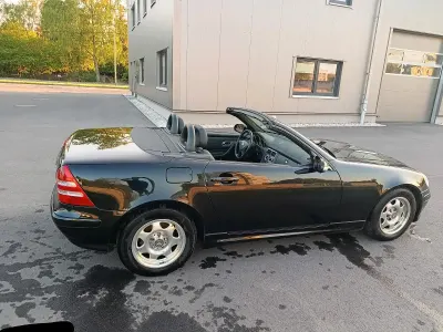 Second-hand Mercedes SLK200