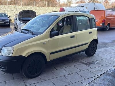 Begagnad Fiat Panda 60 HK (44 kW) 2004 Gul Halvkombi