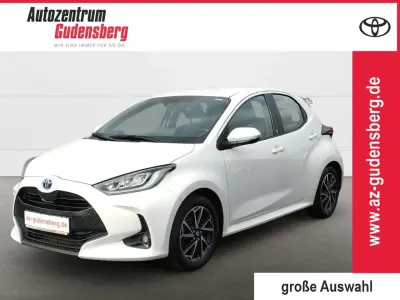 Gebraucht Toyota Yaris Hybrid Team 92 PS (67 kW) 2022 Super white 2 Kleinwagen