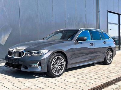Gebraucht BMW 318 Luxury Line 150 PS (110 kW) 2019 Grau Kombi
