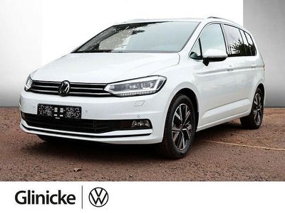 Gebraucht VW Touran Highline 150 PS (110 kW) 2024 Weiß Van / Kleinbus
