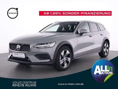 Grau Gebraucht 2023 Volvo V60 CC Plus Kombi | 41.990 € (Etwas zu teuer)