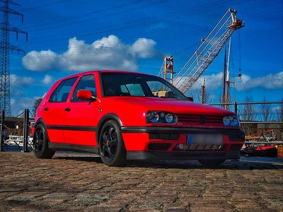Second-hand VW Golf III 270 CP (198 kW) 1992 Roșu Hatchback