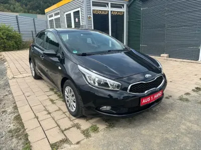 Gebraucht Kia Ceed Attract 99 PS (72 kW) 2013 Schwarz Kleinwagen
