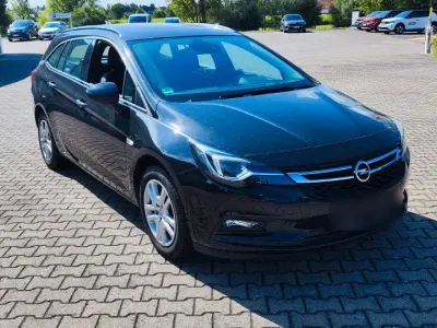 Gebraucht Opel Astra Innovation 125 PS (91 kW) 2017 Schwarz Kombi