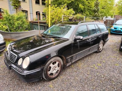 gebraucht Mercedes E200 Kompr.Kombi,AHK.Tüv 4.24