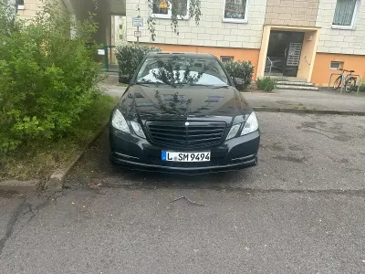 Gebraucht Mercedes E220 170 PS (125 kW) 2009 Schwarz Limousine