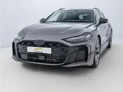 Neu Audi RS5 510 PS (375 kW) 2026 Grau (plateaugrau metallic) Kombi