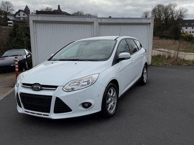Begagnad Ford Focus SYNC Edition 101 HK (74 kW) 2014 Vit Sedan