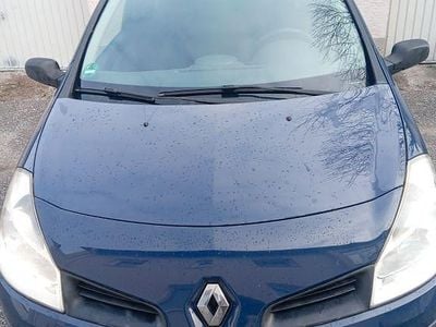 Blau Gebraucht 2006 Renault Clio II Authentique Kleinwagen | 1.750 € (Fairer Preis)