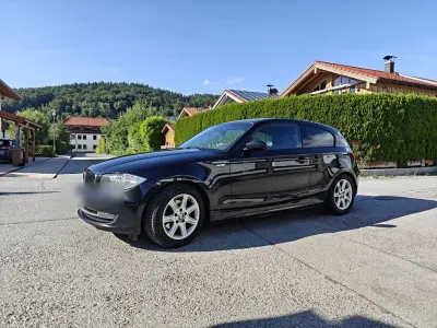 Gebraucht BMW 120 177 PS (130 kW) 2008 Schwarz Kleinwagen