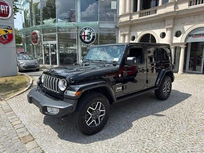 Neu Jeep Wrangler Sahara 272 PS (200 kW) 2025 Schwarz SUV