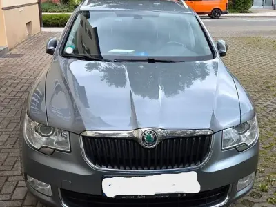 Używany Skoda Superb Elegance 170 KM (125 kW) 2012 Szary Kombi