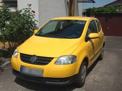 Gebraucht VW Fox 54 PS (39 kW) 2005 Gelb Kleinwagen