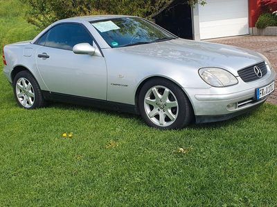 Gebraucht Mercedes SLK230 193 PS (141 kW) 1998 Silber Cabrio