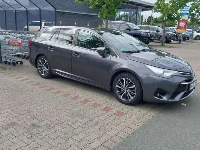Gebraucht Toyota Avensis Edition-S 143 PS (105 kW) 2016 Kombi