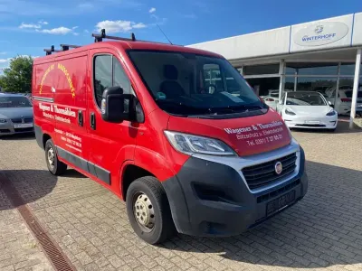 Gebraucht Fiat Ducato 116 PS (85 kW) 2018 Rot Van