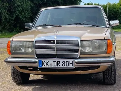 Gebraucht Mercedes 230 109 PS (80 kW) 1980 Beige Limousine