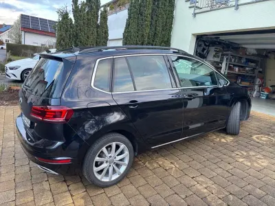 Usata VW Golf 150 CV (110 kW) 2020 Nero Monovolume