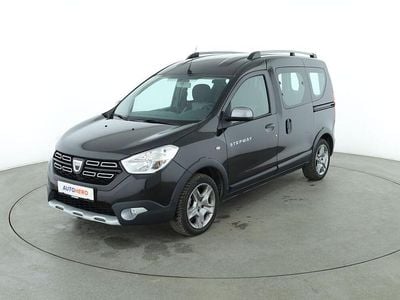 Schwarz Gebraucht 2020 Dacia Dokker Stepway Van / Kleinbus | 15.640 € (Fairer Preis)