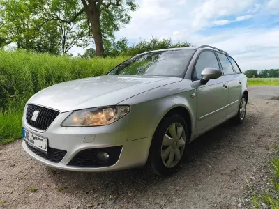 Gebraucht Seat Exeo Reference 120 PS (88 kW) 2011 Silber Limousine