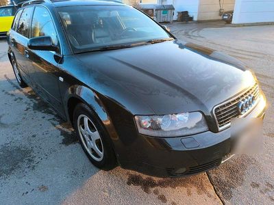 Gebraucht Audi A4 131 PS (96 kW) 2004 Schwarz Kombi