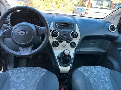 Second-hand Ford Ka 69 CP (50 kW) 2010 Negru Hatchback