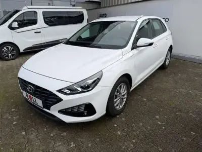 Usata Hyundai i30 Select 120 CV (88 kW) 2021 Bianco Berlina