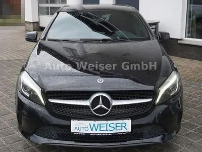Second-hand Mercedes A180 136 CP (100 kW) 2017 Negru Berlinǎ
