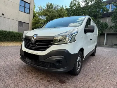 Gebraucht Renault Trafic 95 PS (69 kW) 2018 Weiß Van / Kleinbus