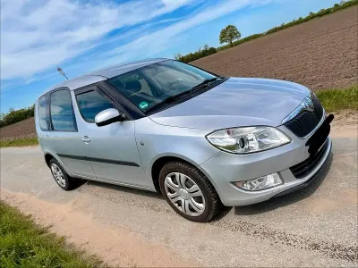 Używany Skoda Roomster 90 KM (66 kW) 2011 Srebrny Minivan