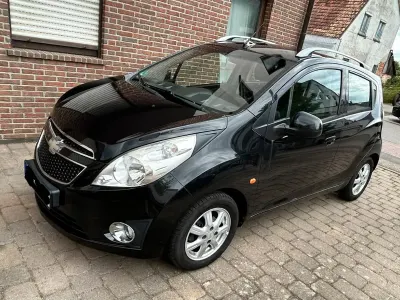 Gebraucht Chevrolet Spark 82 PS (60 kW) 2010 Schwarz Kleinwagen