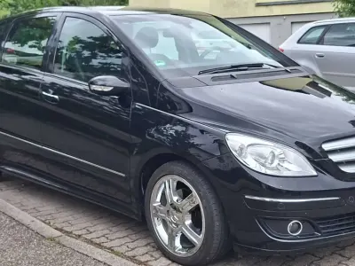 Gebraucht Mercedes B200 193 PS (141 kW) 2008 Schwarz Van / Kleinbus