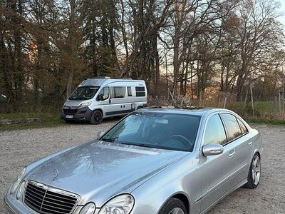 Usata Mercedes E320 Avantgarde 204 CV (150 kW) 2003 Argento Berlina