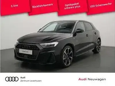 Neu Audi A1 150 PS (110 kW) 2026 Schwarz (mythosschwarz) SUV