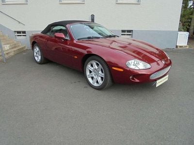 Gebraucht Jaguar XK8 284 PS (208 kW) 1998 Carnival red Cabrio