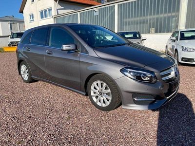 Gebraucht Mercedes B180 122 PS (89 kW) 2017 Grau Van / Kleinbus