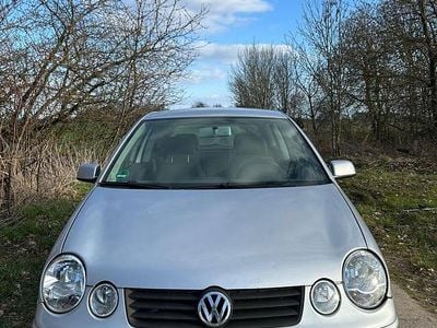 Gebraucht VW Polo 75 PS (55 kW) 2003 Silber Kleinwagen