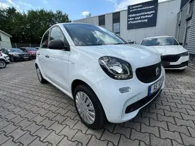 Gebraucht Smart ForFour 71 PS (52 kW) 2018 Weiß Kleinwagen