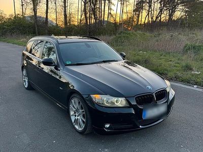 Usata BMW 325 204 CV (150 kW) 2010 Nero Station wagon
