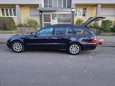 Blau Gebraucht 2007 Mercedes E280 Avantgarde Kombi | 2.799 €