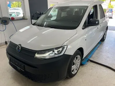 Gebraucht VW Caddy Maxi 122 PS (89 kW) 2022 Weiß Van / Kleinbus