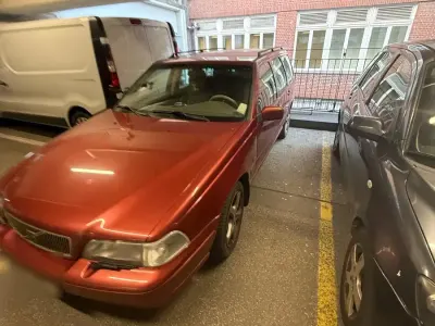Usata Volvo V70 144 CV (105 kW) 1996 Rosso Station wagon