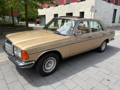 Gebraucht Mercedes E230 136 PS (100 kW) 1984 Gold Limousine