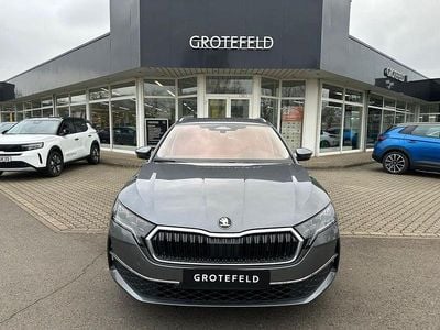 Grau Neu 2025 Skoda Octavia Selection Limousine | 31.490 € (Guter Preis)