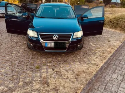 Gebraucht VW Passat 105 PS (77 kW) 2007 Blau Kombi